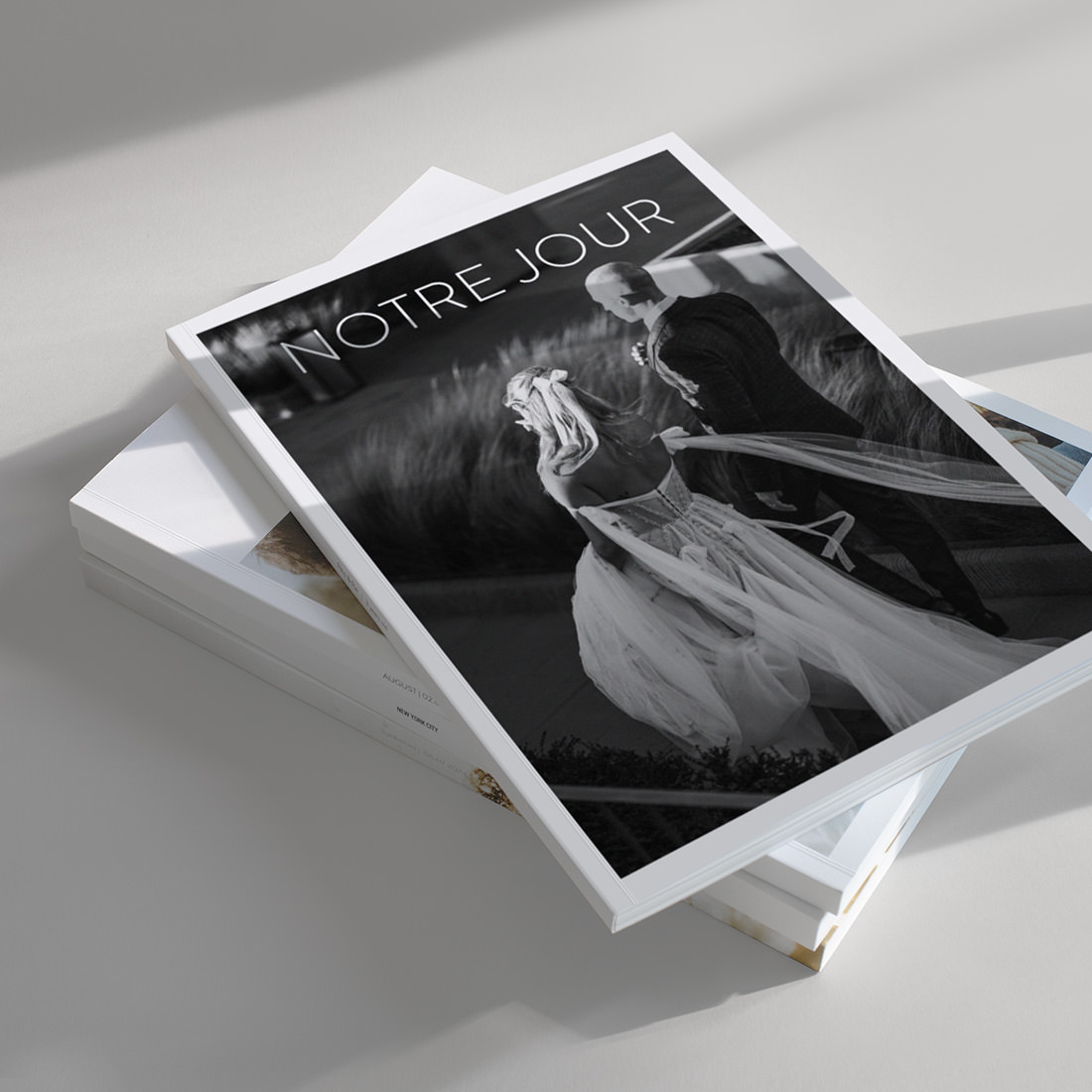 Pile de magazines de mariage.