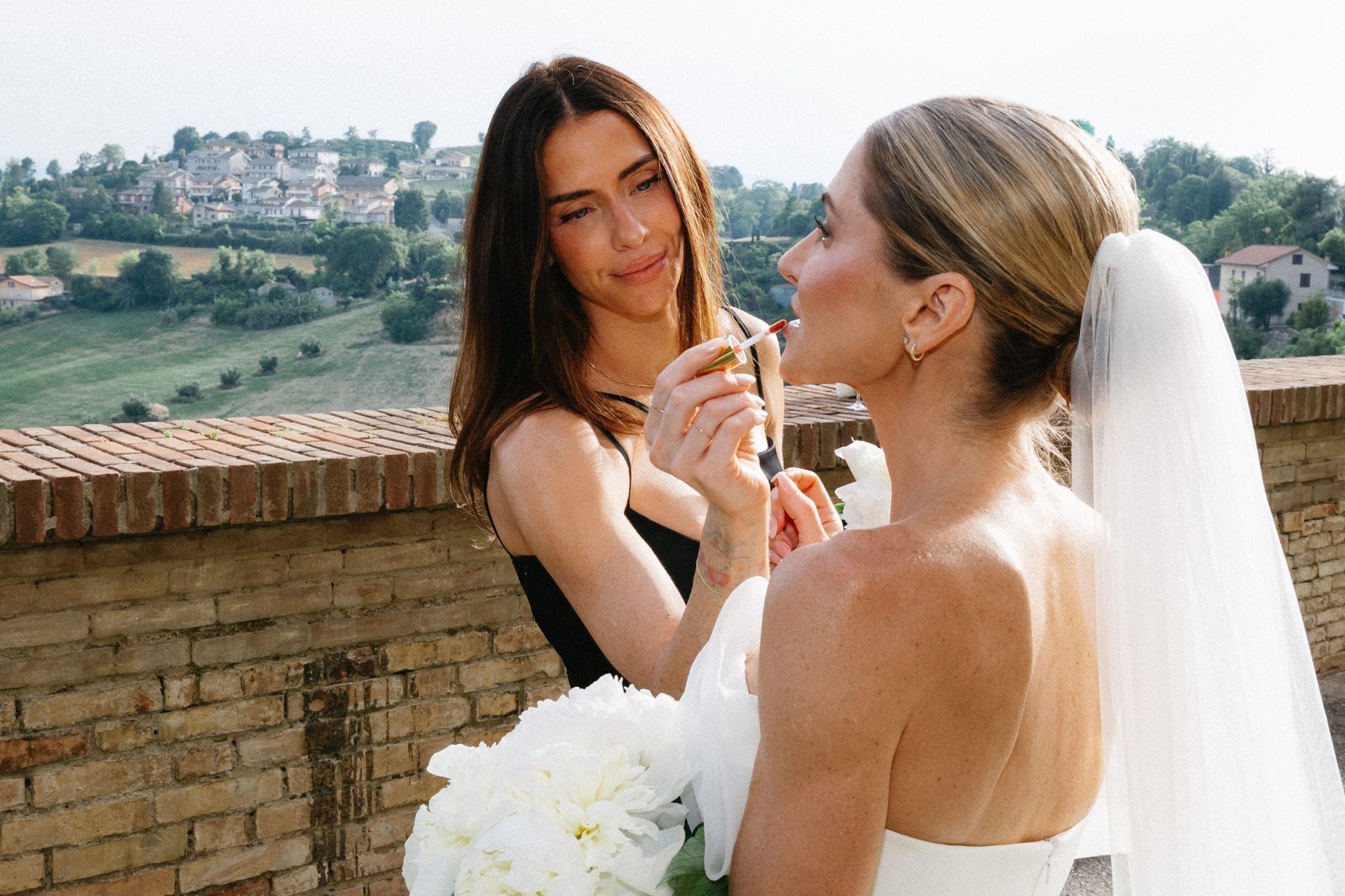 Douing brides lipstick