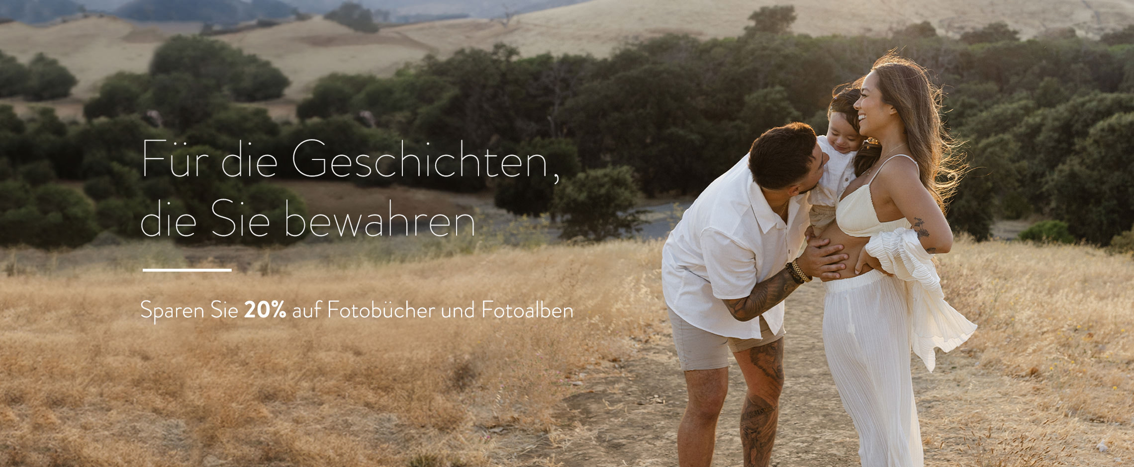 Für die Geschichten, die Sie bewahren, und jene, die sich gerade entfalten. Sparen Sie 20% auf Fotobücher und Alben.